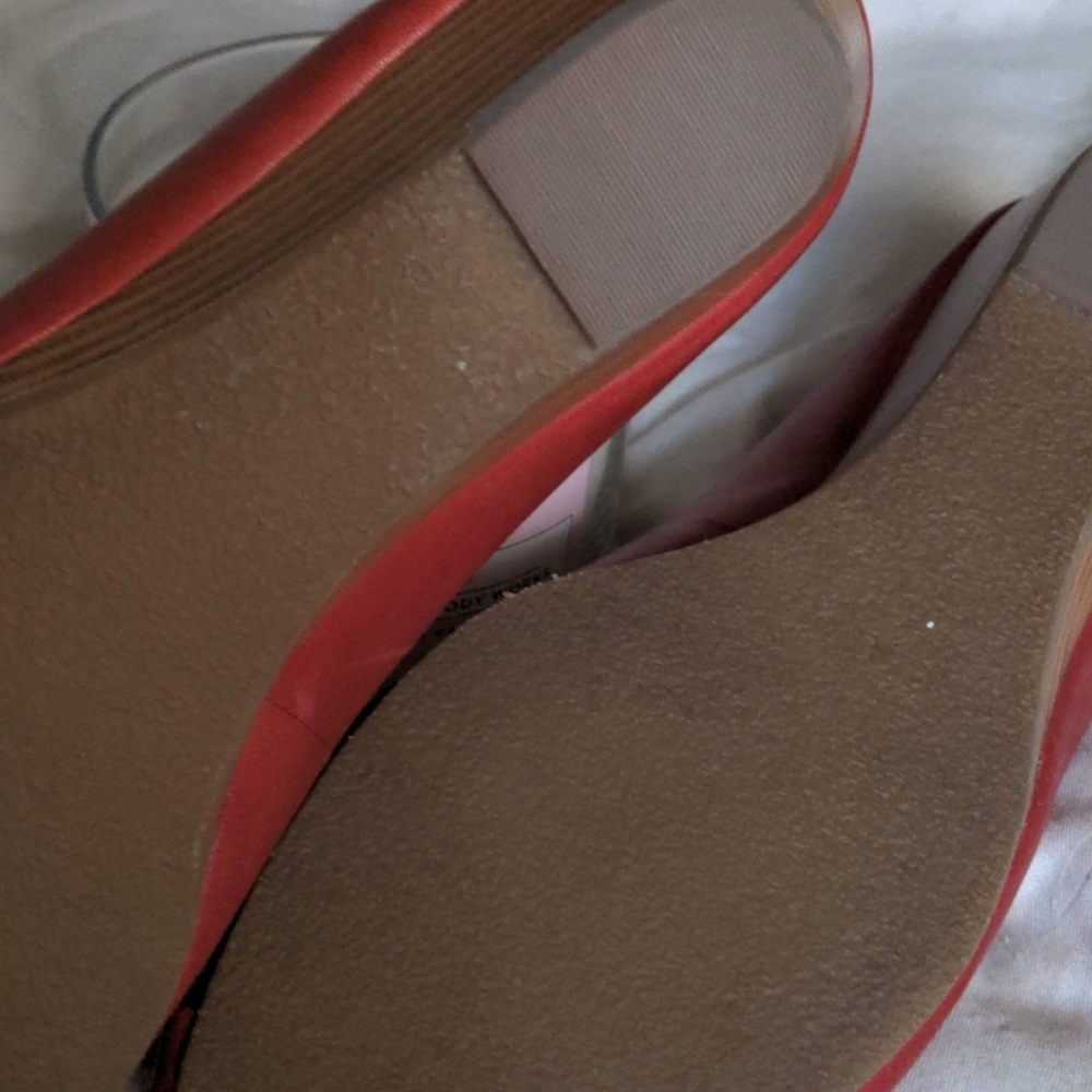 Shoes - Picture 4 of 4